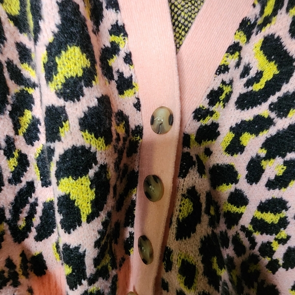 Fashion to Figure cropped cardigan, size large leopard print - Picture 5 of 8